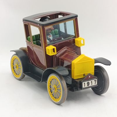 Vintage Grandpa's Classic car battery operated toy in box - drive train faulty