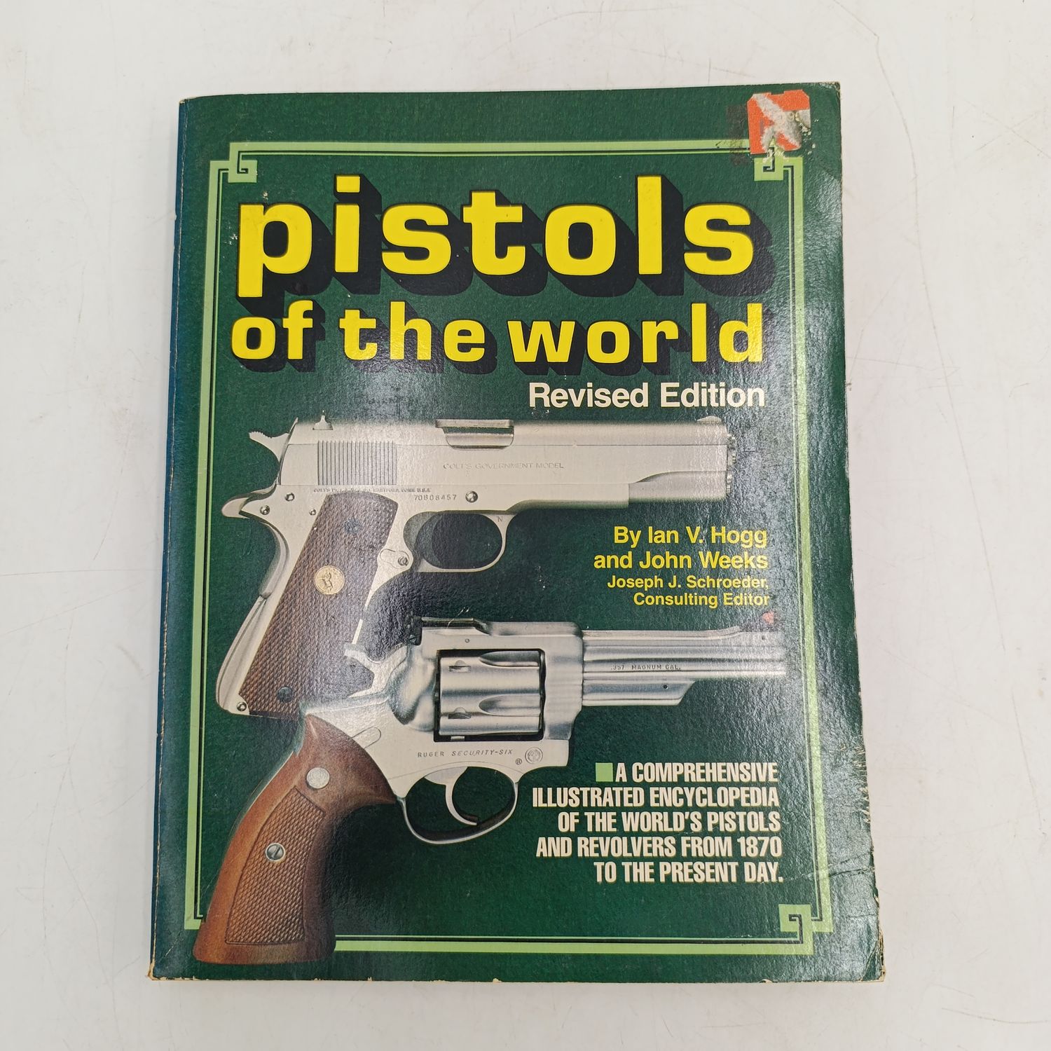Pistols of the world by Hogg &amp; weeks 1982 Revised edition