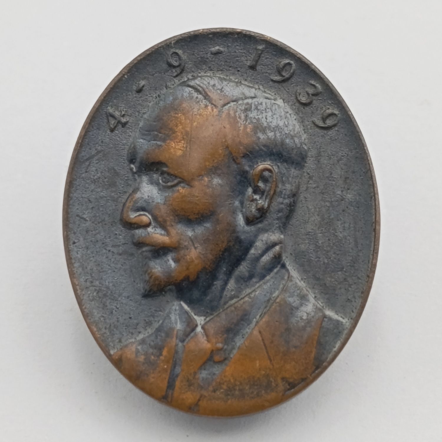 1939 Jan Smuts button badge