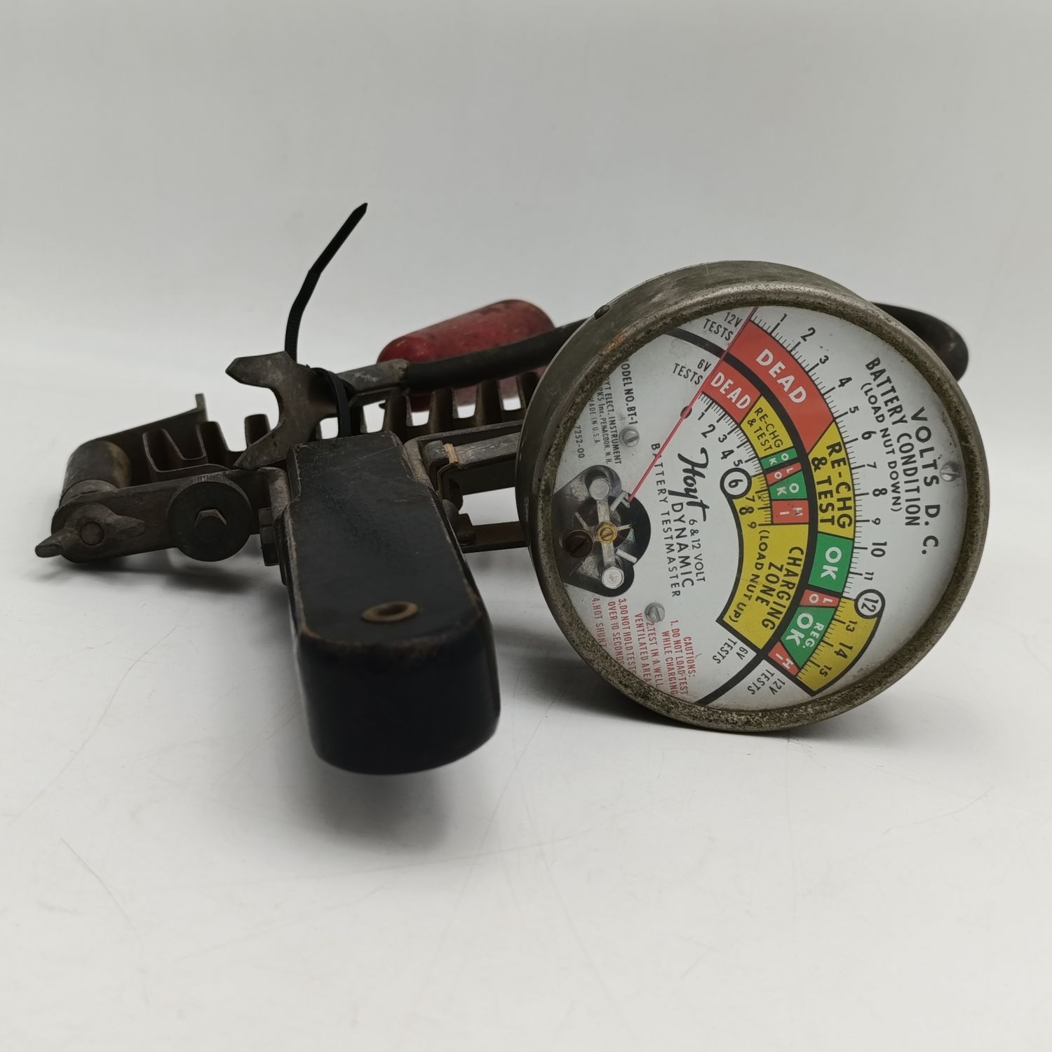 Vintage Hoyt Dynamic Battery Testmaster tester