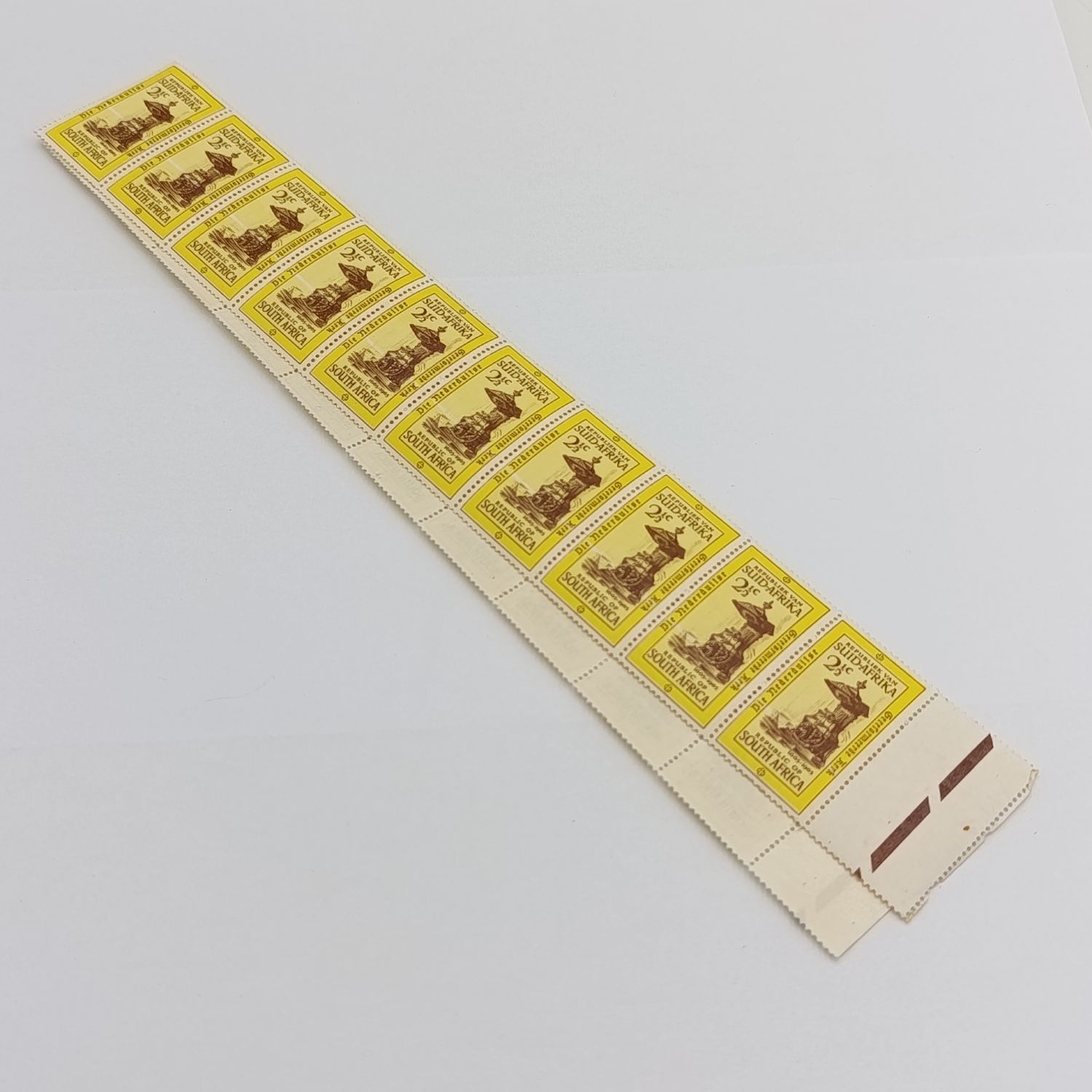 SACC 252 - 300 year Dutch Reformed Church 2 1/2c stamp - strip of 20 with white line through stamps (white line)