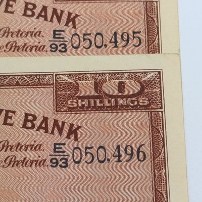 MH de Kock Banknote First Issue 1947 Pair uncirculated with consecutive Numbers