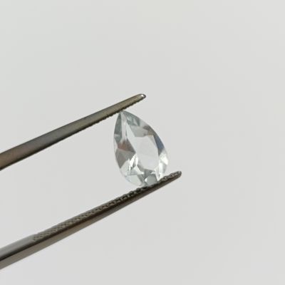 Natural aquamarine of 1,05 carat Pear shape - light toned blue with Gemlab certificate