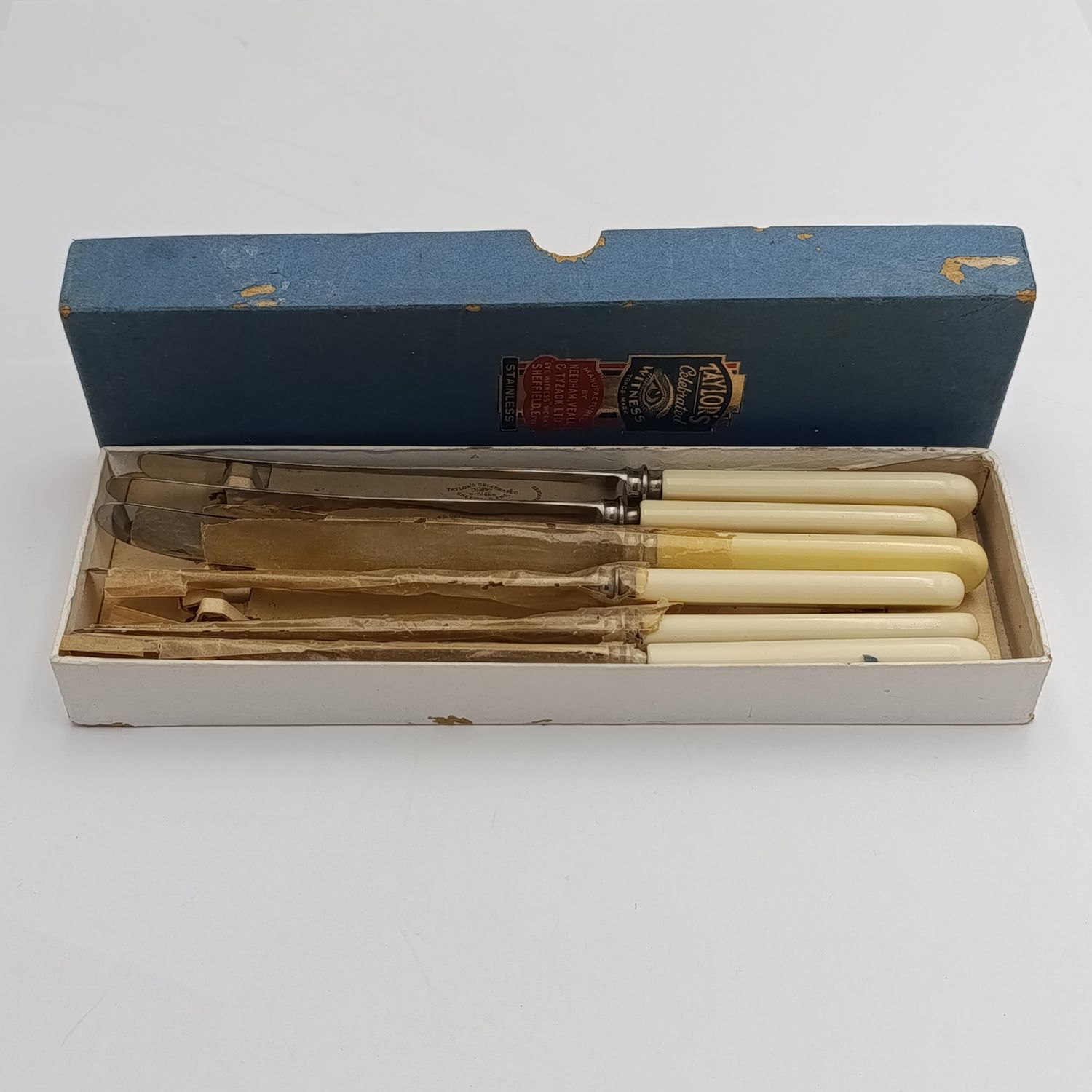 Lot of 6 vintage Taylor&#39;s celebrated witness knives - never used in original box
