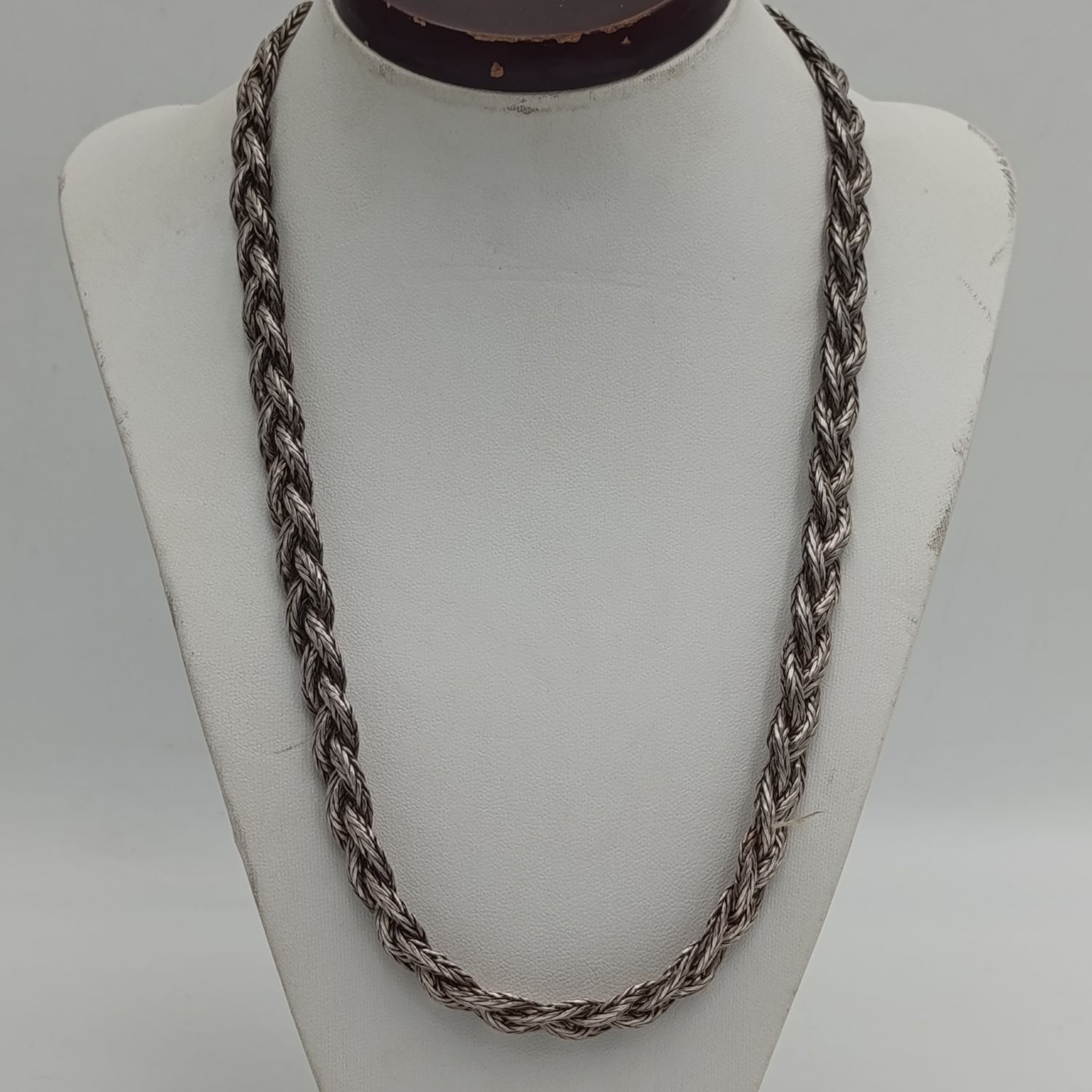 Beautiful heavy twisted Sterling silver necklace - weighs 73.5g -length 50cm