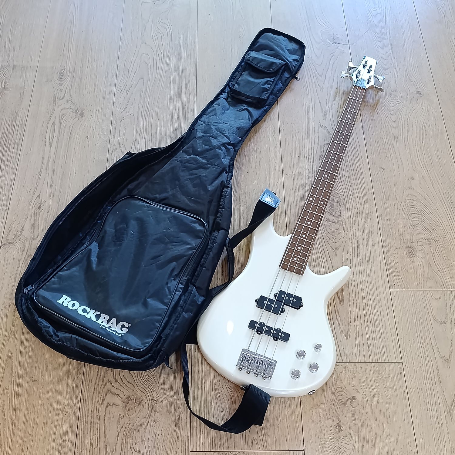 Ibanez N427 bass electric guitar - excellent condition with bag