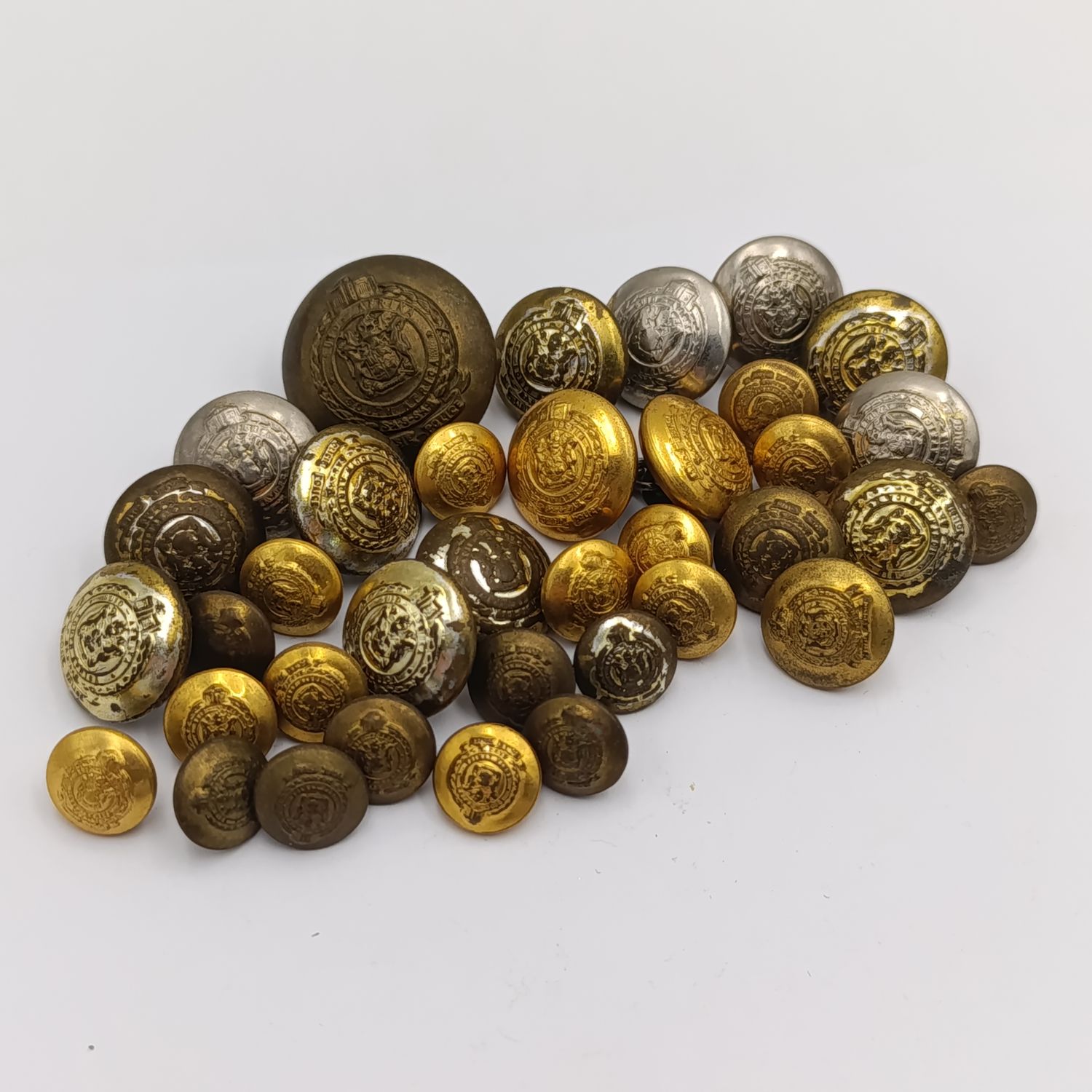 Large lot of SA Railway Police uniform buttons