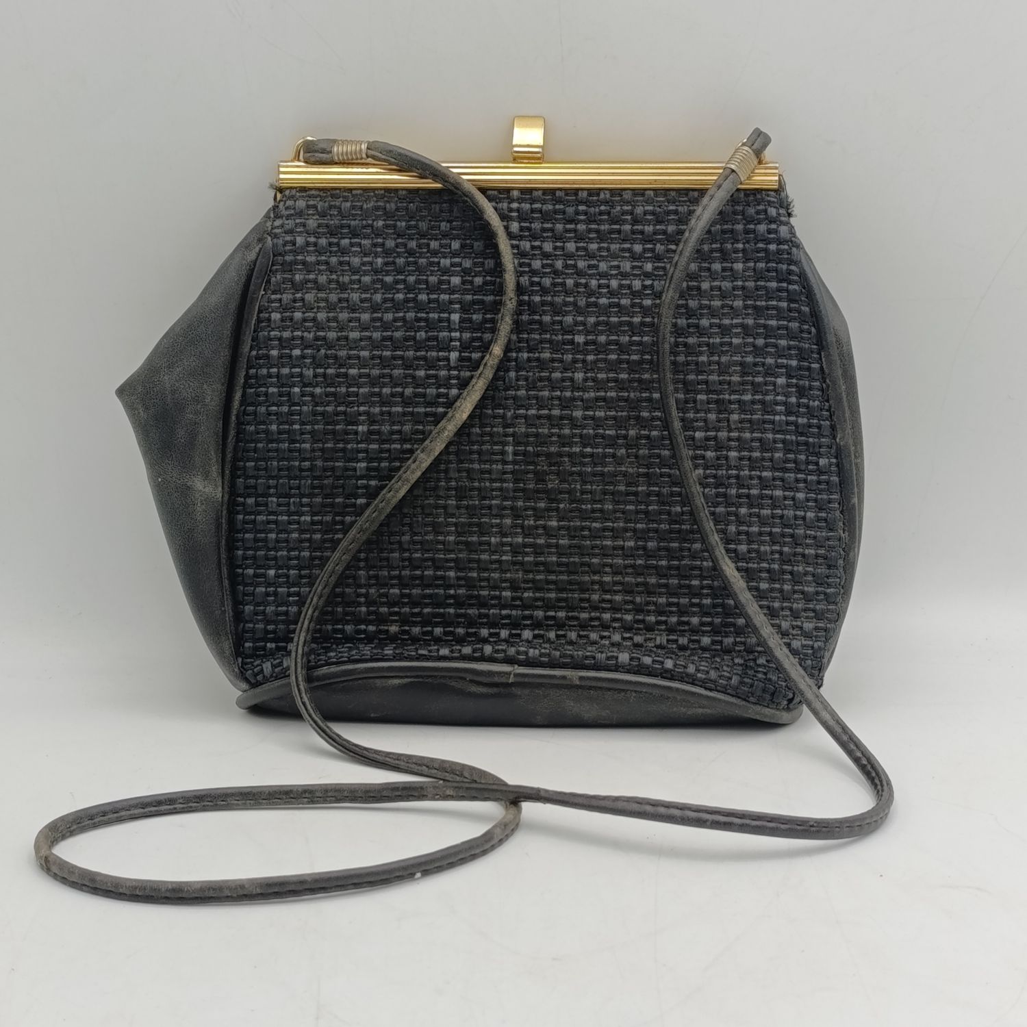Vintage YvesSt.Tropez LA Maison de Pointer black handbag