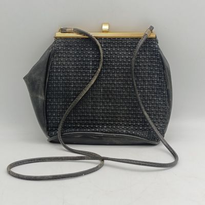 Vintage YvesSt.Tropez LA Maison de Pointer black handbag