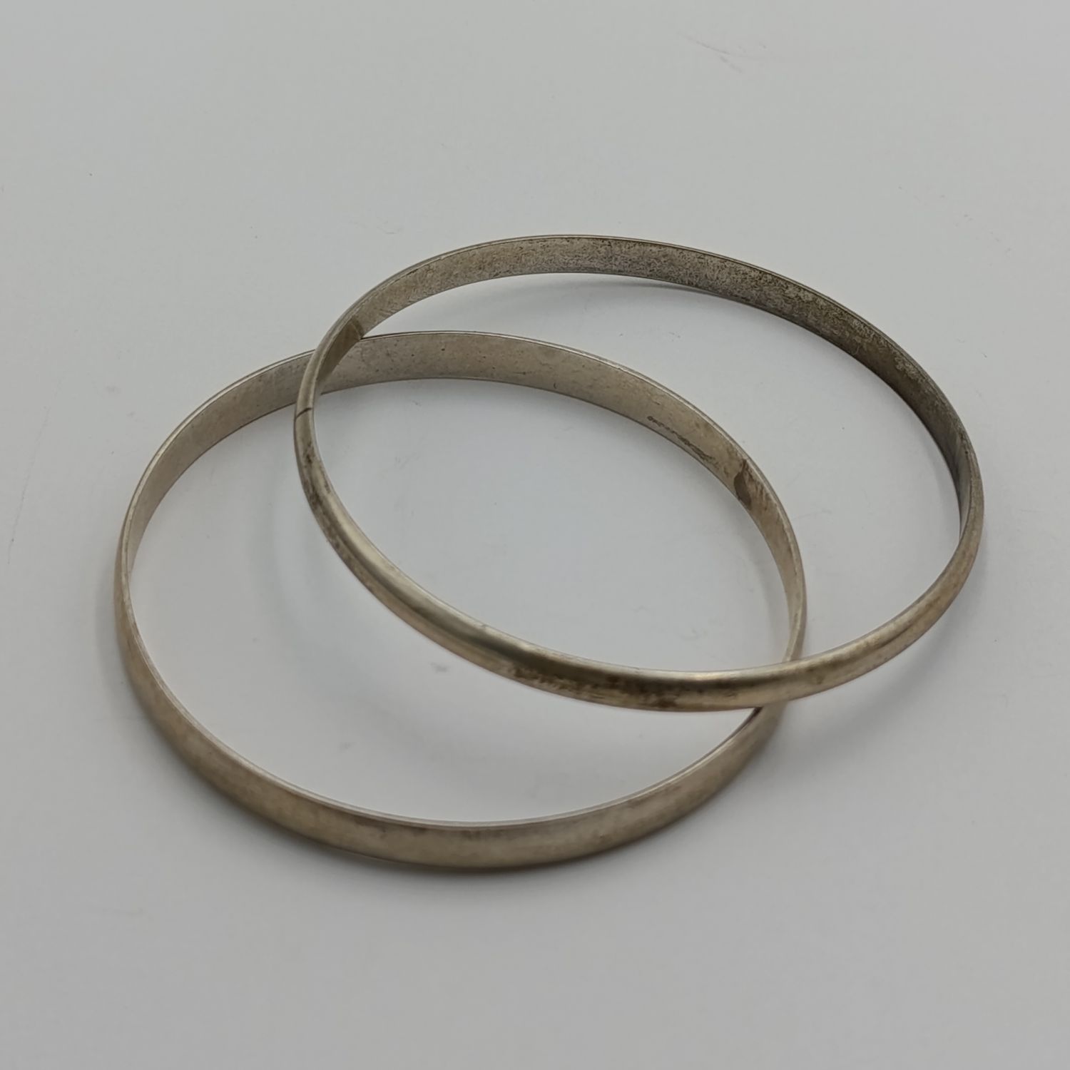 Pair of heavy sterling silver bangles 31.4g total