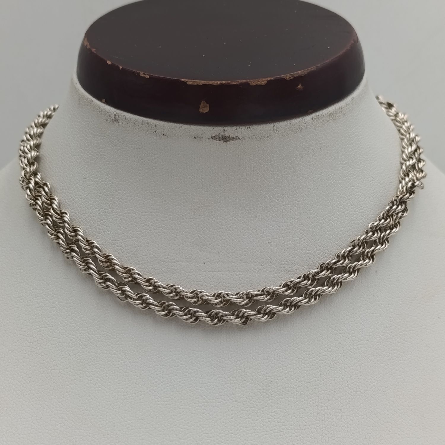 Sterling silver necklace 14.8g and 59cm long