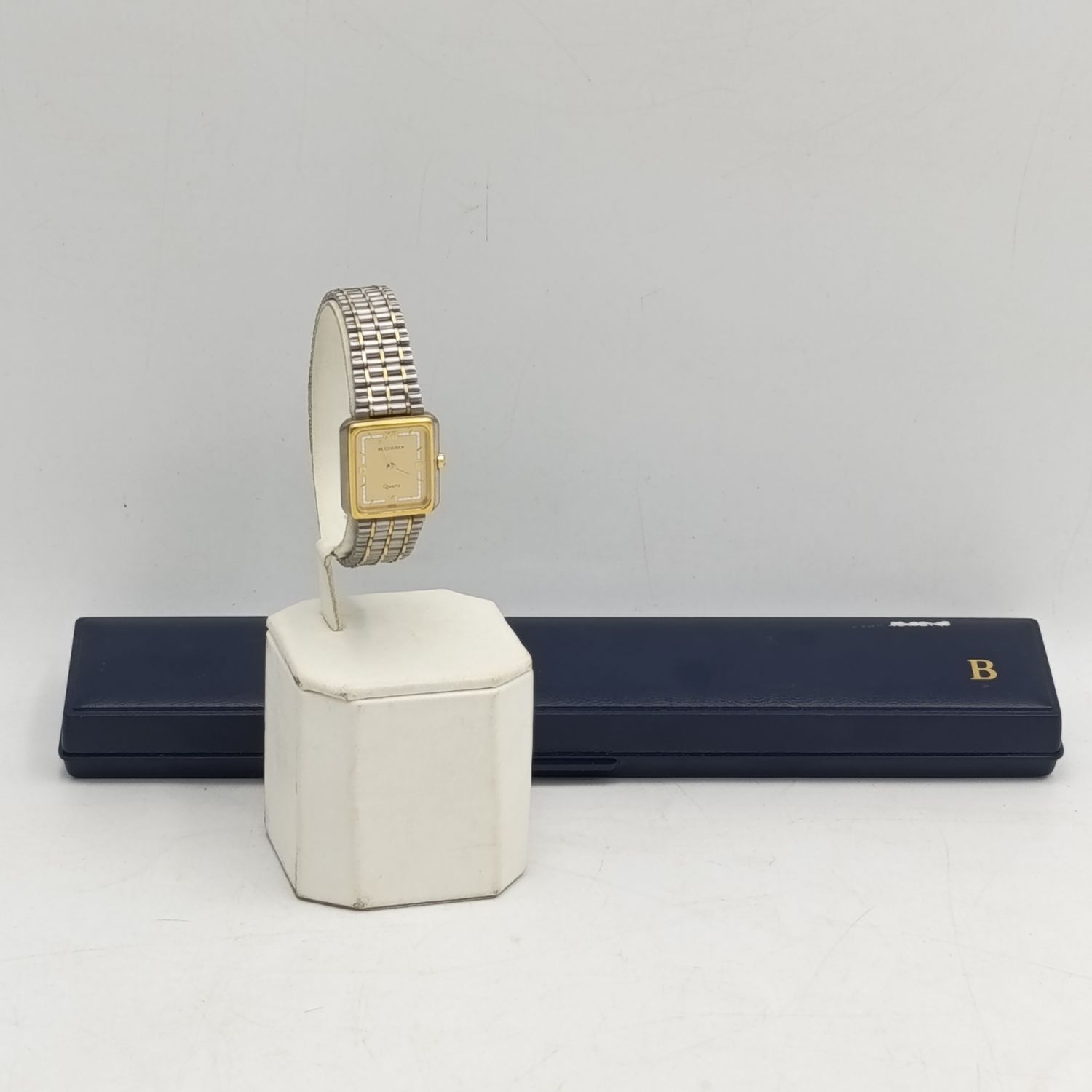 Bucherer Quartz ladies watch in excellent condition in box