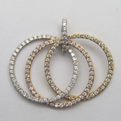 18kt White-, Yellow- and Rose gold diamond pendant with 144 small diamonds - weighs 3,7g