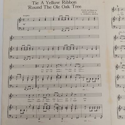 Vintage Music score - Tie a Yellow Ribbon 'Round the Ole oak tree by Dawn and Tony Orlando