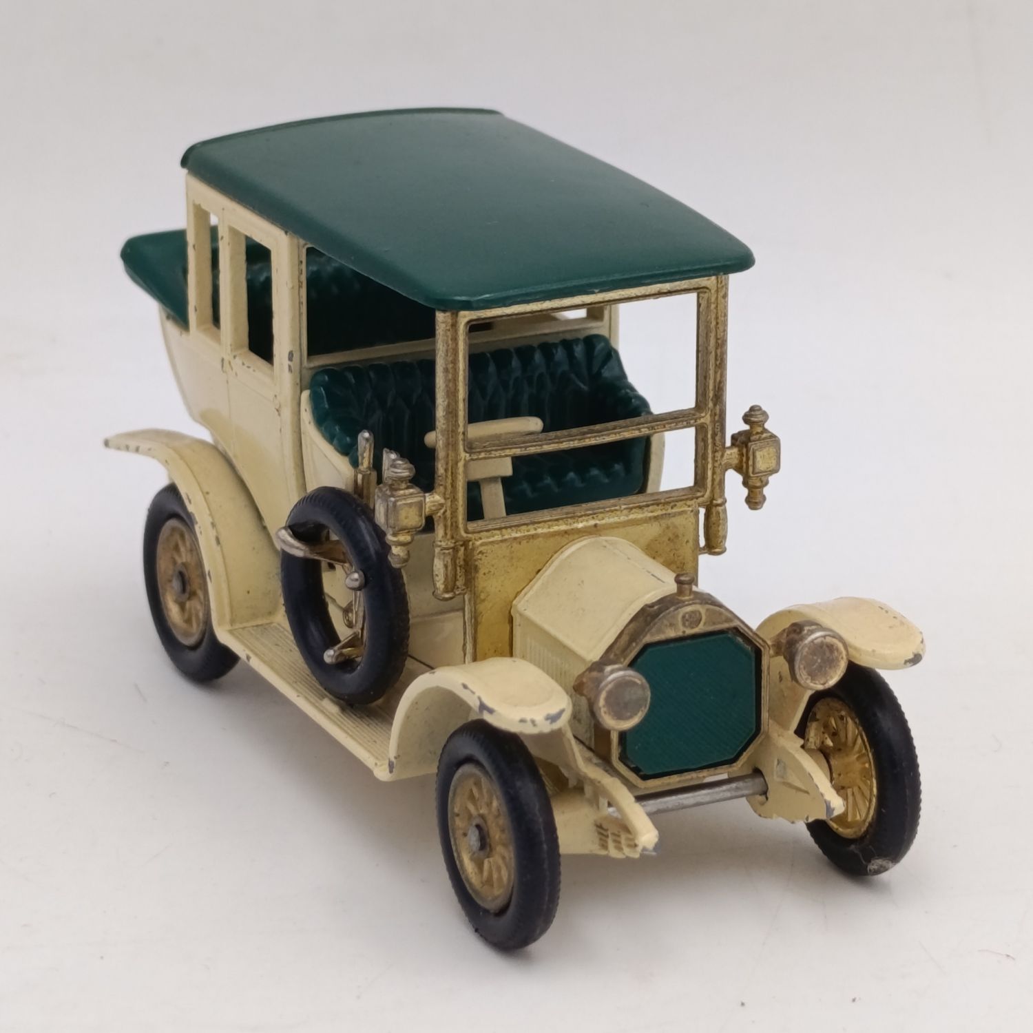 Matchbox Models of Yesteryear 1910 Benz Limousine die-cast model car