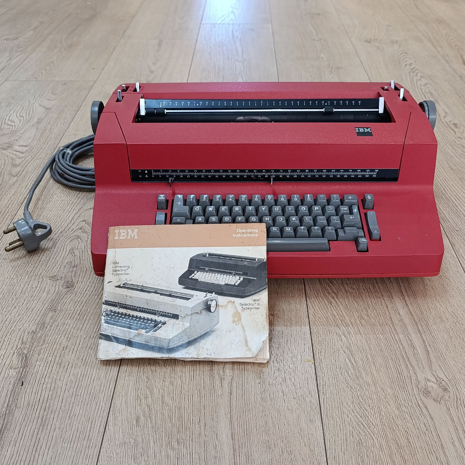 Vintage IBM Selectric II golf ball typewriter