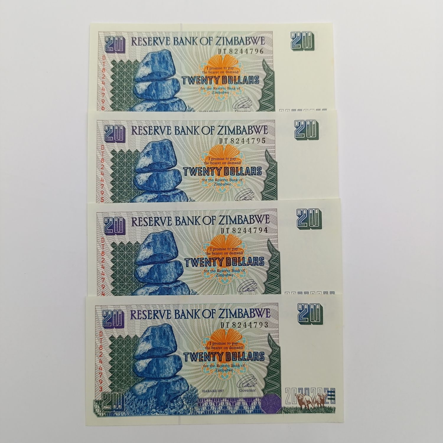 Zimbabwe Harare 1997 $20 lot of 4 uncirculated notes with consecutive numbers