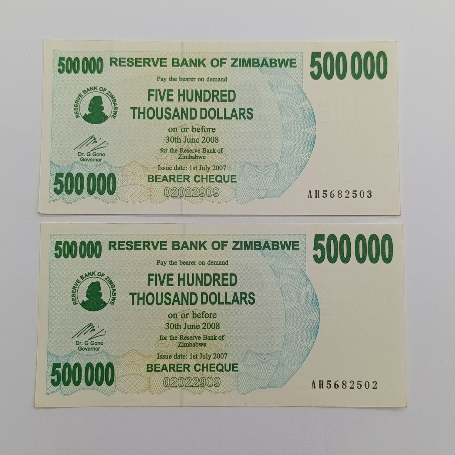 Zimbabwe $500 000 Bearer cheques issued 1 July 2007 uncirculated pair with consecutive numbers