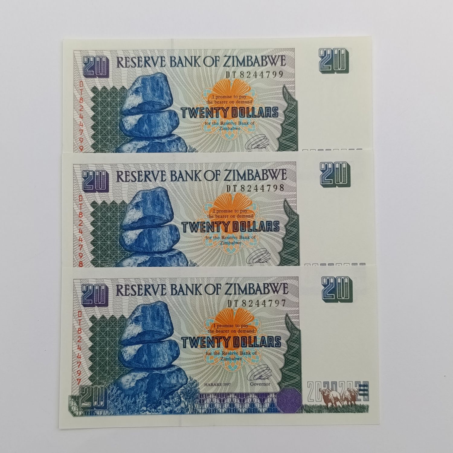 Zimbabwe Harare 1997 $20 banknotes uncirculated set of 3 with consecutive numbers