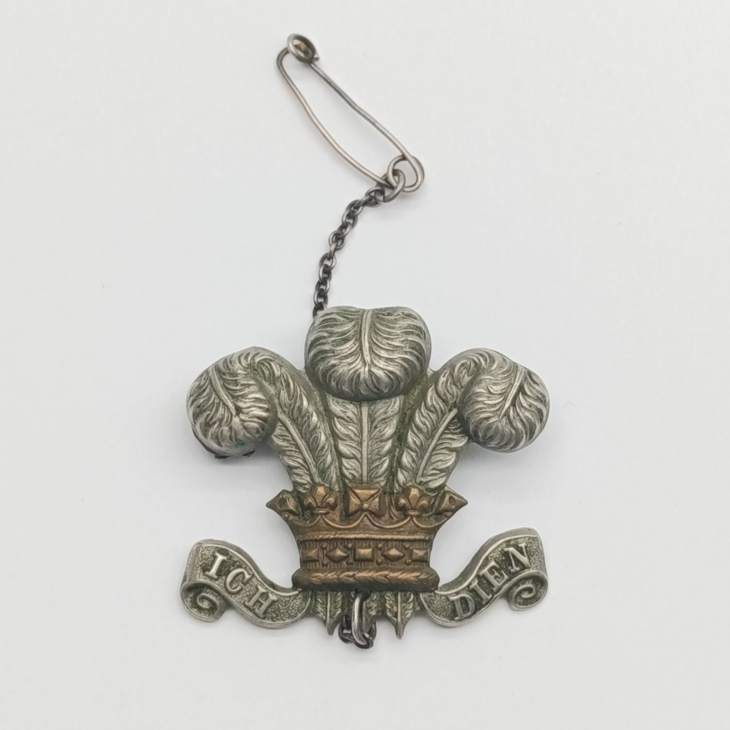 Royal Army Welsh regiment sweetheart badge