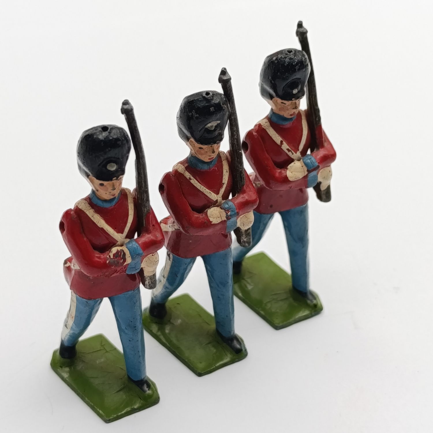 Lot of 3 vintage lead soldiers