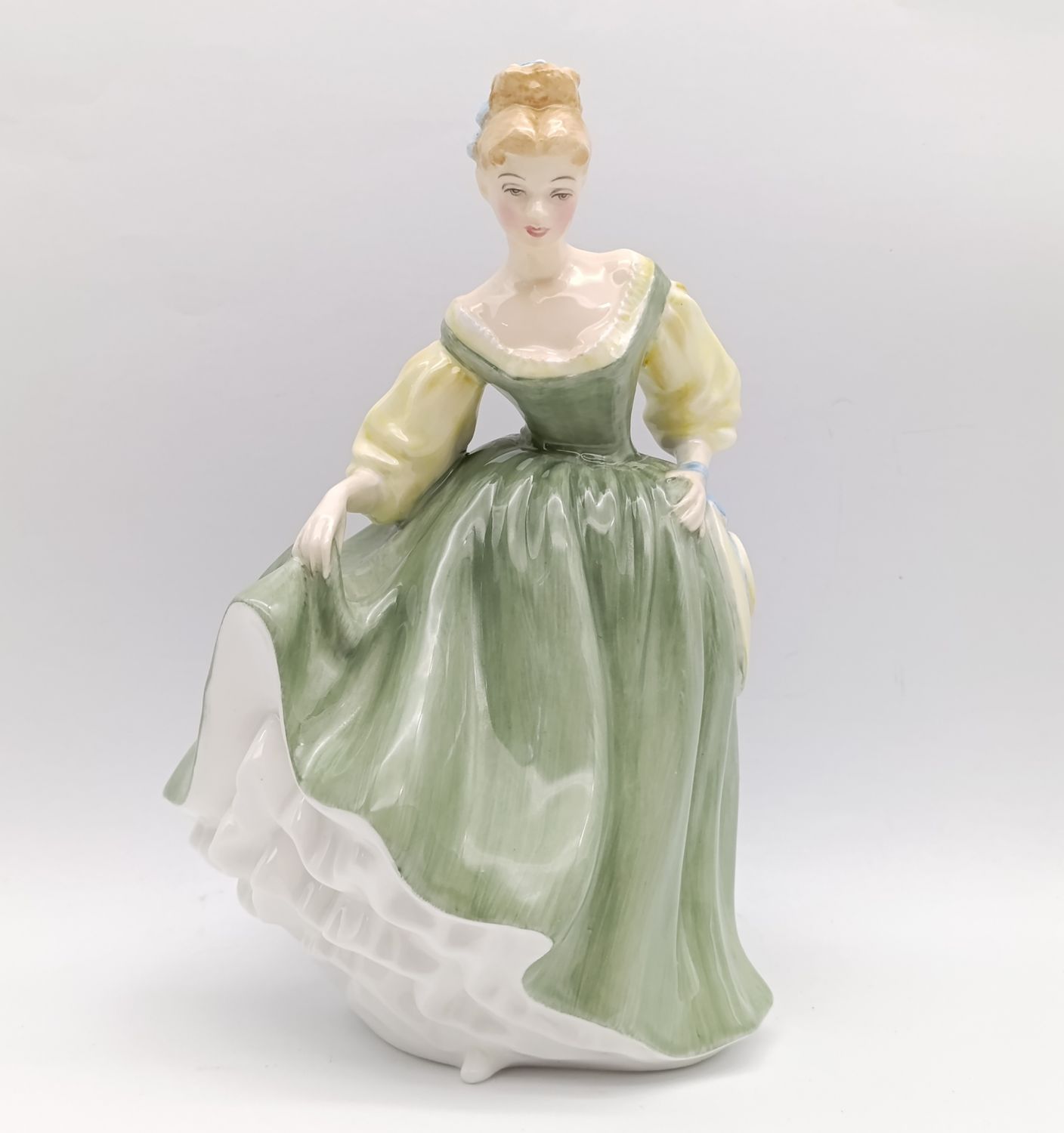 Royal Doulton Fair lady HN2193 porcelain figurine
