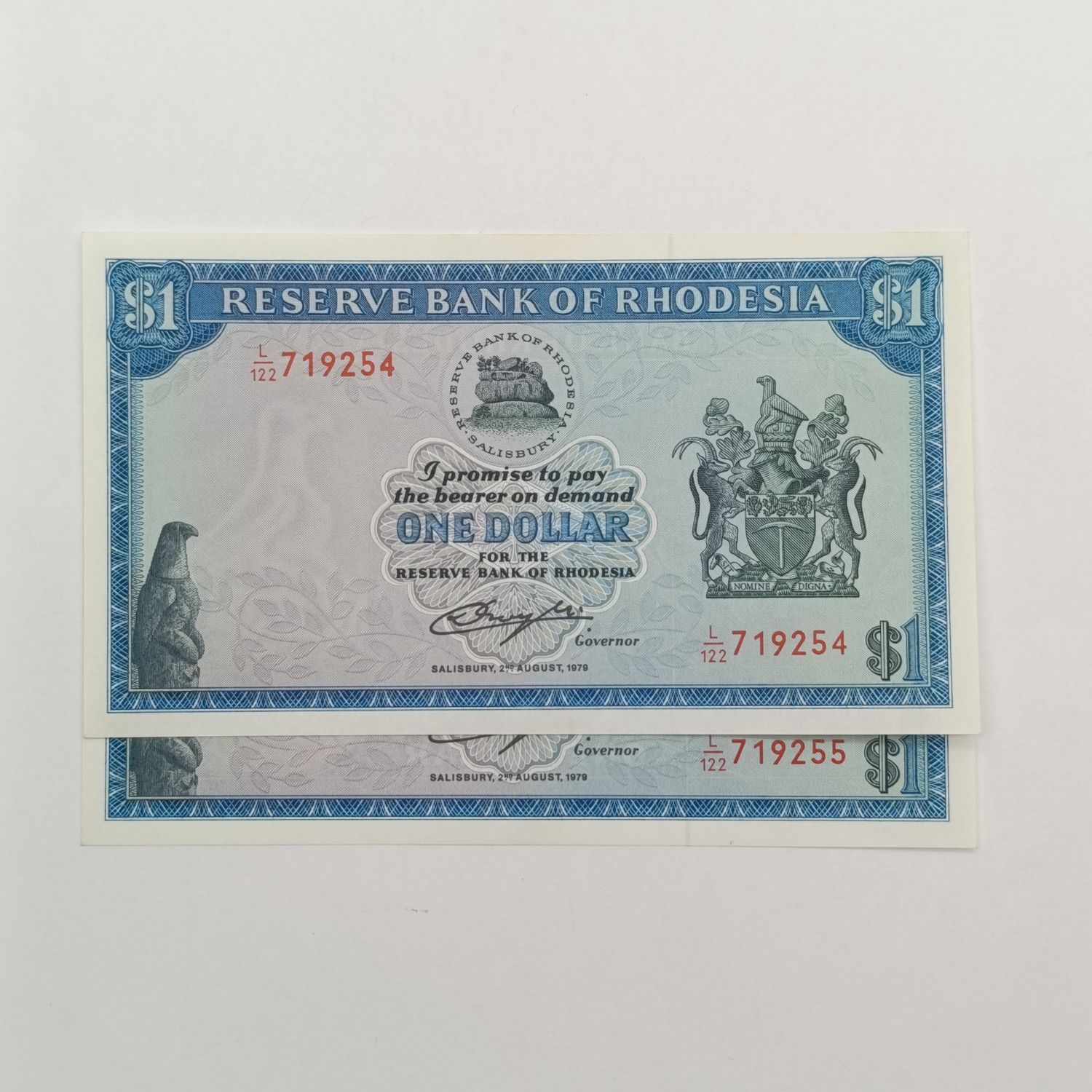 Rhodesia one dollar banknotes 2 August 1979 pair of uncirculated notes with consecutive numbers