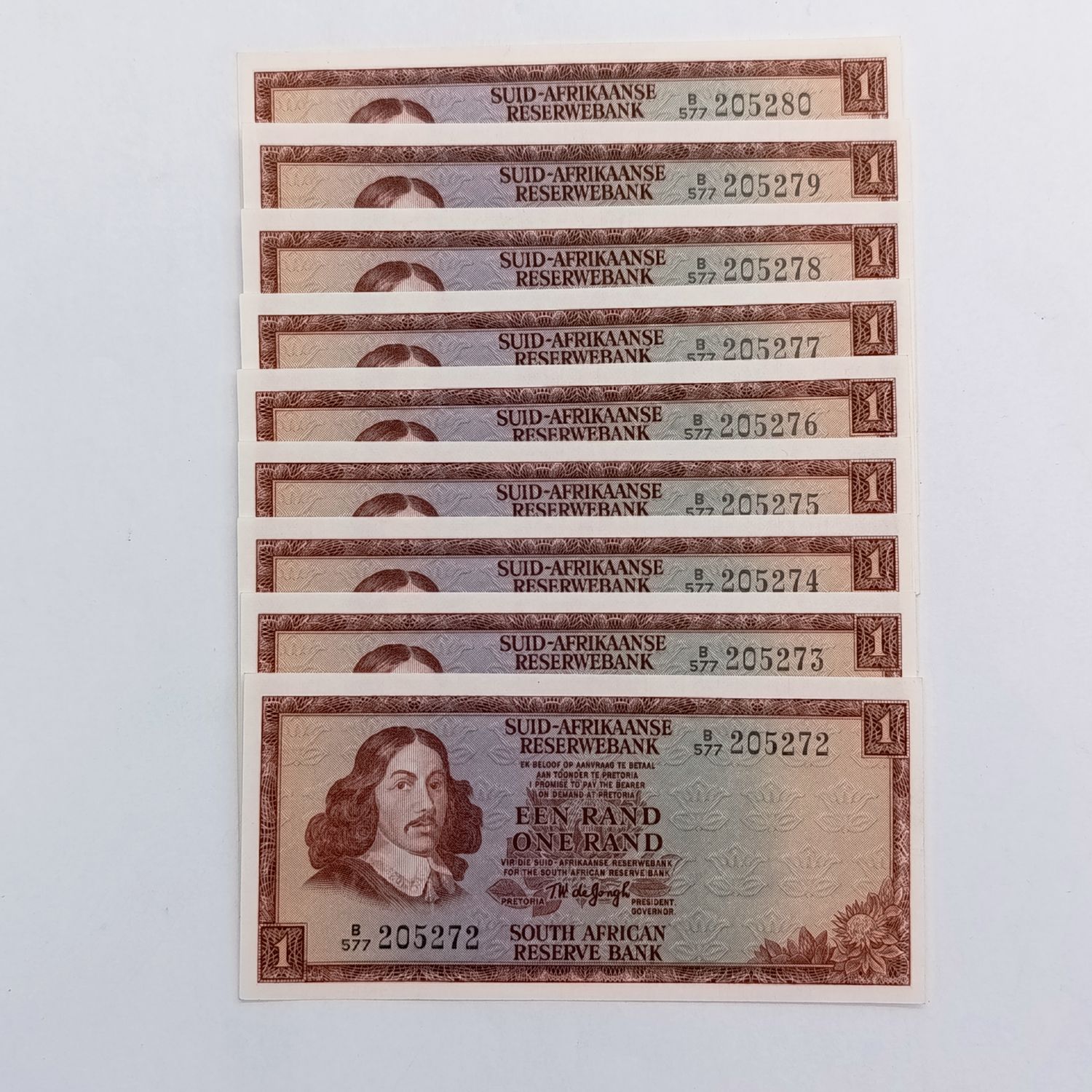 Lot of 9 TW de Jongh 1975 3rd issue R1 notes uncirculated with consecutive numbers