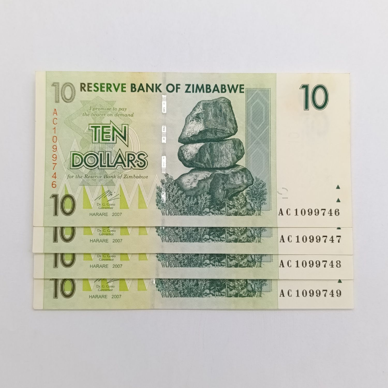 Zimbabwe $10 Harare 2007 lot of 4 uncirculated banknotes with consecutive numbers