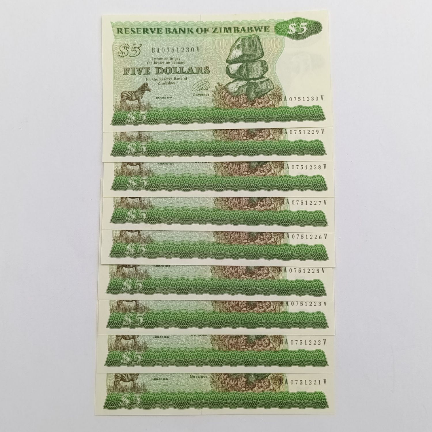 Zimbabwe 2d 1994 5 dollars banknotes consecutive lot of 10 with short neck bird watermark - uncirculated
