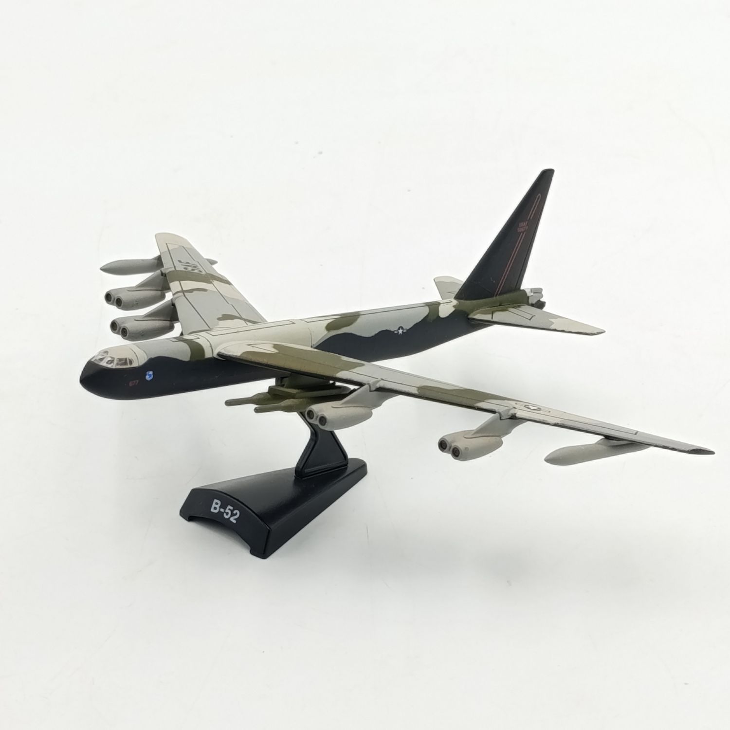 Boeing B-52 US Air Force die-cast model plane - scale 1/300