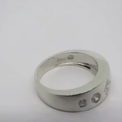 18kt White gold diamond ring with 5 diamonds - Size: P 1/2 - Princess cut about 0.80ct