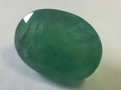 Natural Emerald of 3.66 carat - Oval mixed slight bluish green with Gemlab certificate