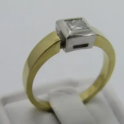 18kt White and yellow gold ring with diamond of 0.35ct colour G clarity VVS2 - weighs 4.8g