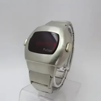 Vintage Pulsar P3 stainless steel digital electronic Mens watch - Chips on glass - Working