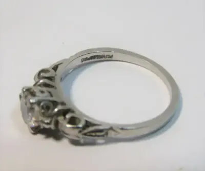 Platinum ring with cubic zirconia - Size: J