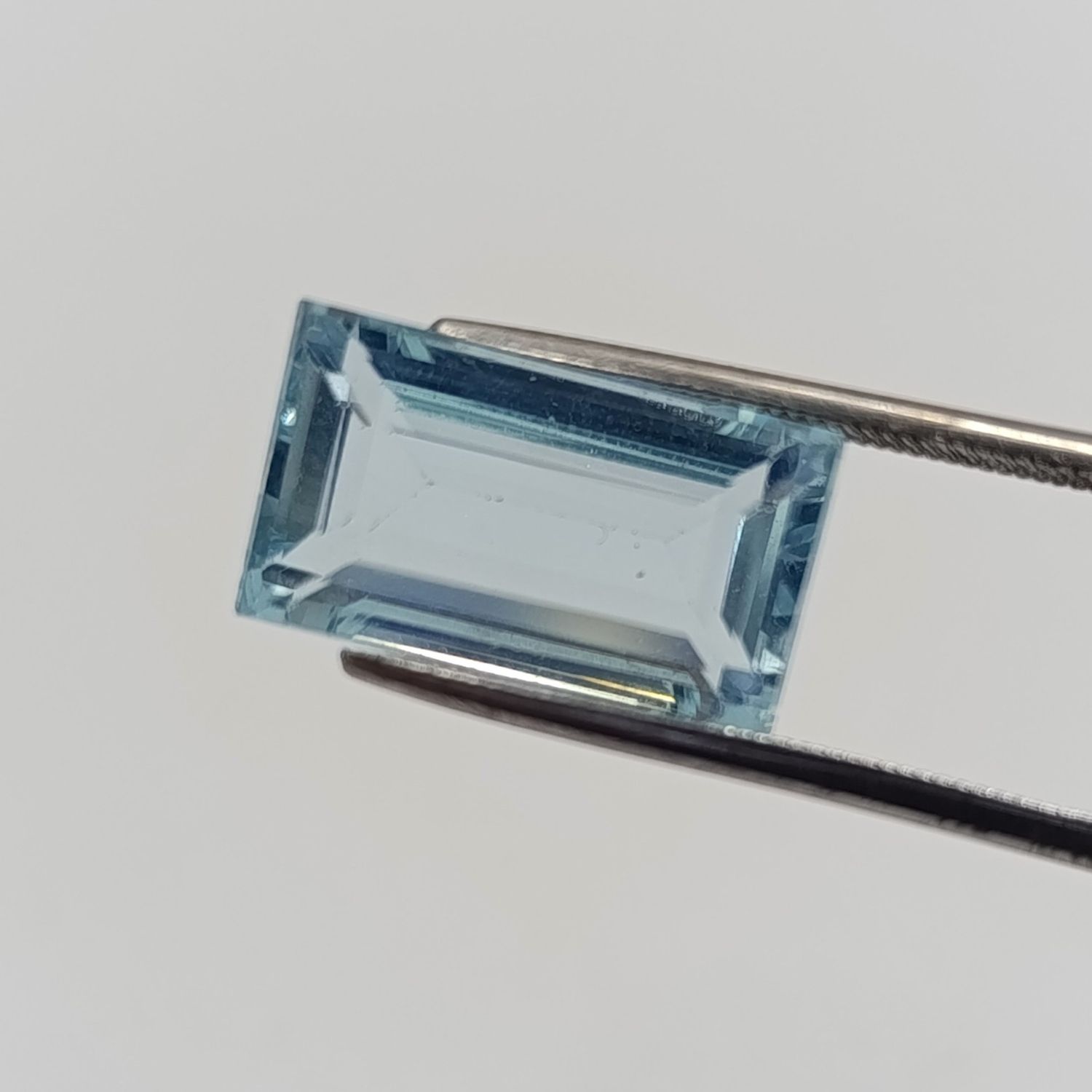 Rectangular Step Cut Aquamarine of 11,514ct with Gemlab certificate