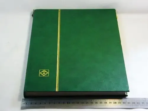 Tristan da Cunha collection of mint stamps with over 220 stamps - also some used stamps - excellent