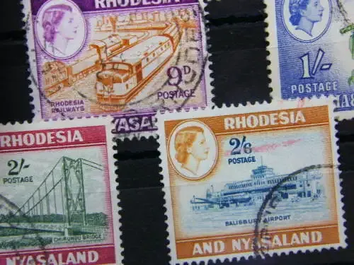 Rhodesia and Nyasaland Gibbons no. 18-23, 24a - 30 ( including 5 shilling and 10 shilling )