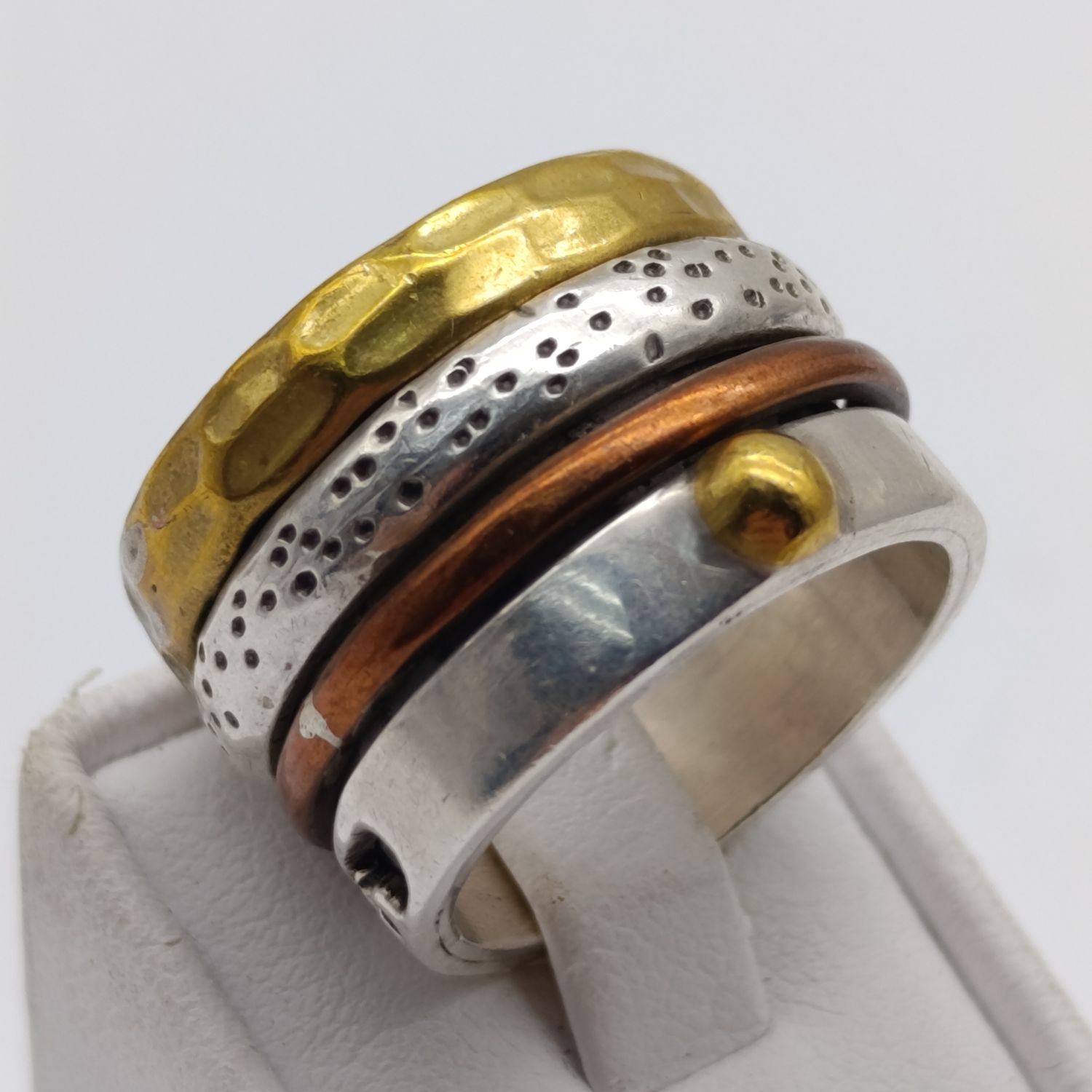 Sterling silver rustic spinner ring - weighs 18.8g - size Q 1/2