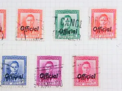 New Zealand - Lot of 33 George 6 stamps some mint - including Officials and overstamps