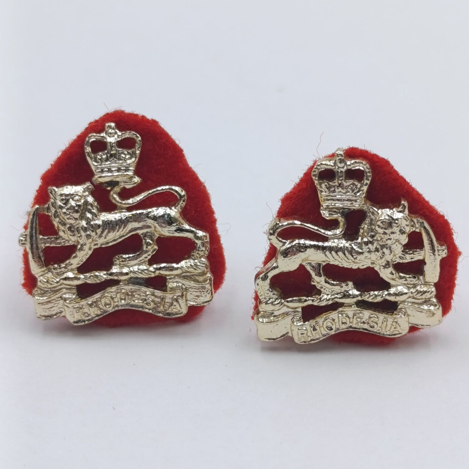 Pair of Rhodesia and Nyasaland mess dress collar badges