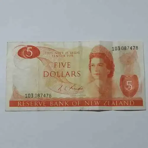 1967-1981 New Zealand 5 Dollars banknote