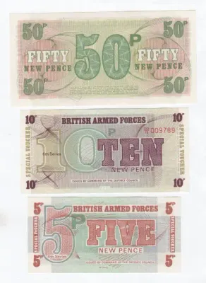 Britain - British Armed Forces - 1972, 6th series: 5 pence, 10 pence, 50 pence - Sold as a lot, UNC