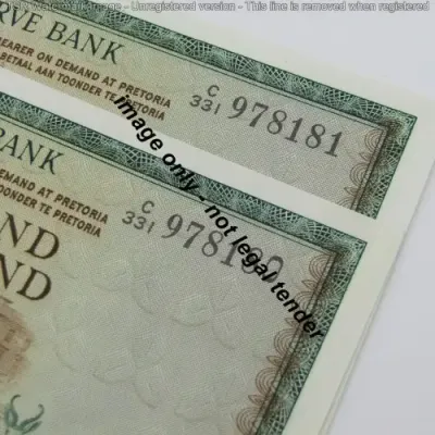 Pair of TW de Jongh 3rd issue R10 notes - consecutive - UNC C331 #978180-978181