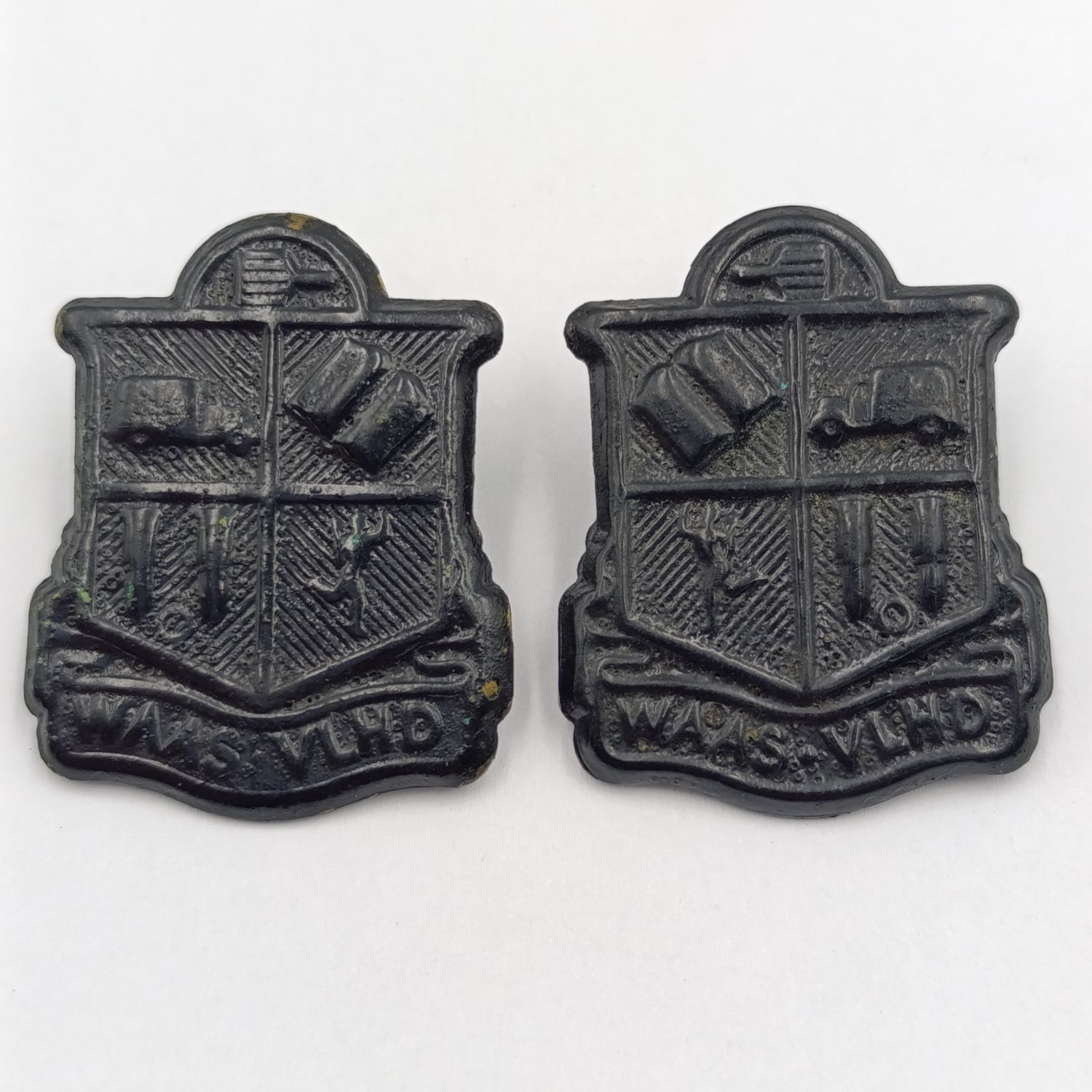 Pair of SA Women&#39;s Army Auxiliary Services collar badges - WAAS-VLHD