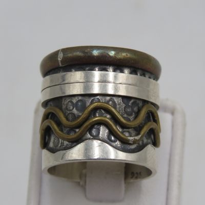 Sterling silver rustic spinner ring - weighs 18.7g