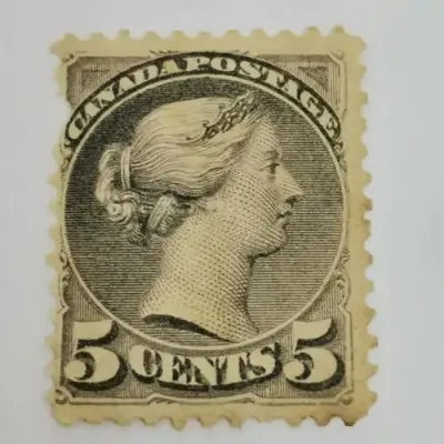 Dominion of Canada 5 cent - SG 106 - slight damage left side - mint - not hinged