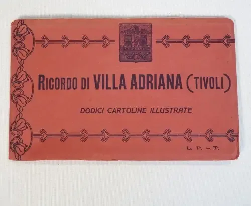 Booklet with 12 unused Tivoli (central Italy) postcards