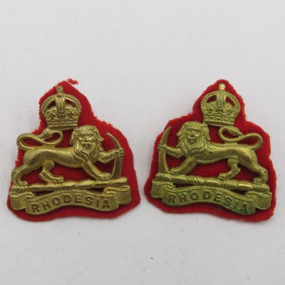 Pair of Southern Rhodesia staff corps collar badges